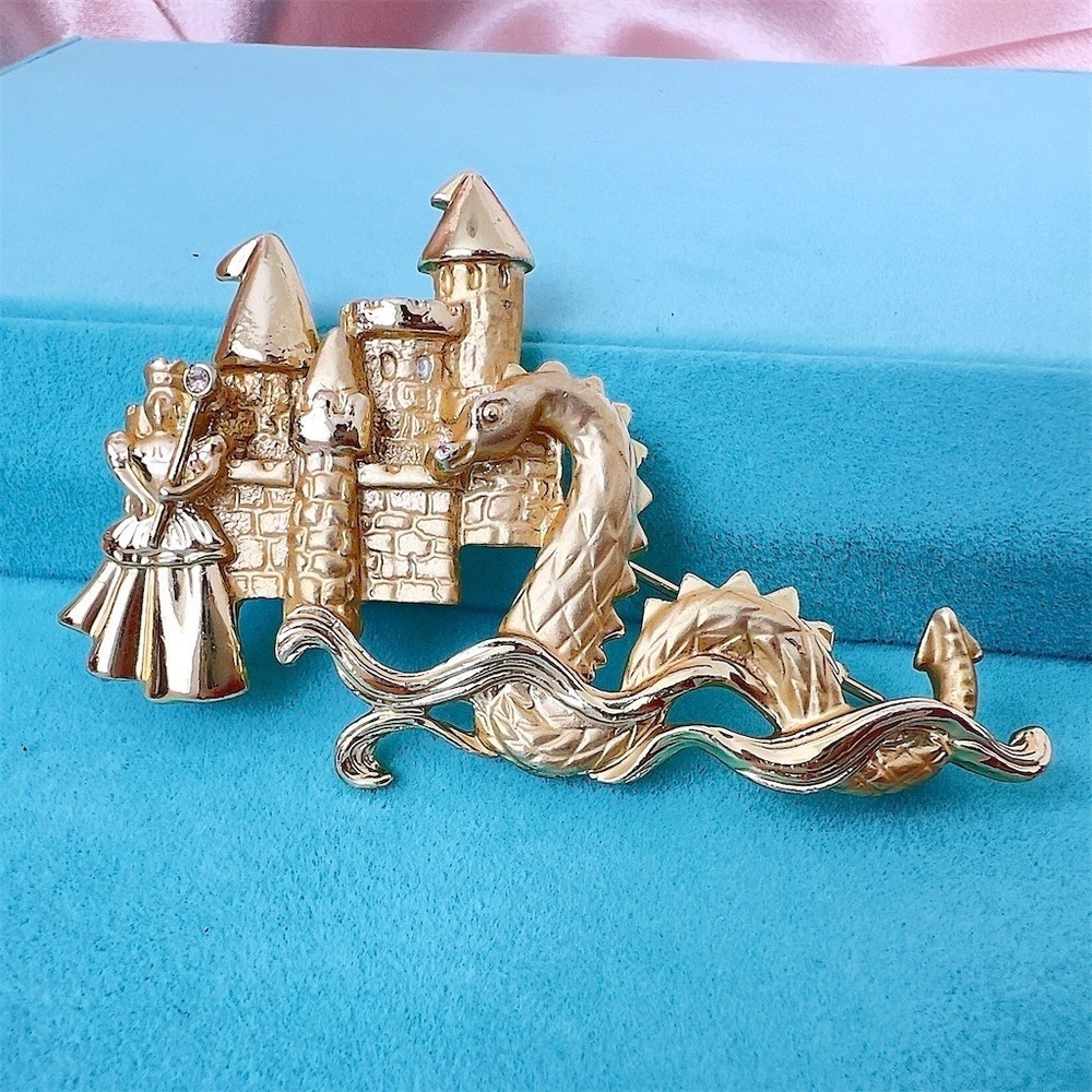 Vintage A.J.C. Dragon & Castle Brooch Pin Gold Tone Clear Rhinestone - Picture 1 of 7